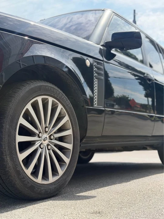 2011 Land Rover Range Rover L322 - Image 5 of 19
