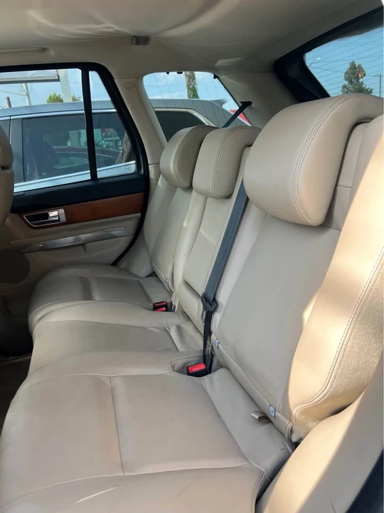 2011 Land Rover Range Rover L322 - Image 6 of 11