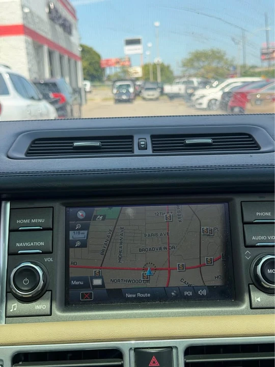 2011 Land Rover Range Rover L322 - Image 13 of 19