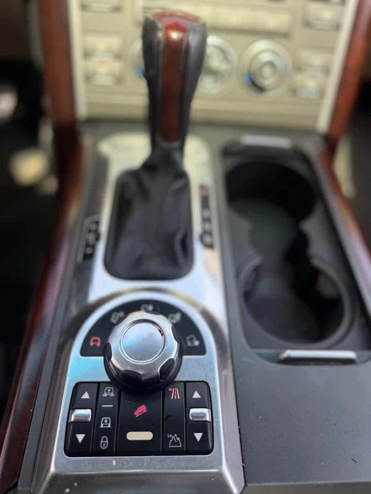 2011 Land Rover Range Rover L322 - Image 12 of 19