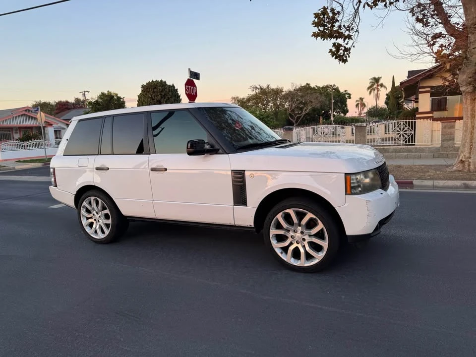 2011 Land Rover Range Rover L322 - Image 2 of 8