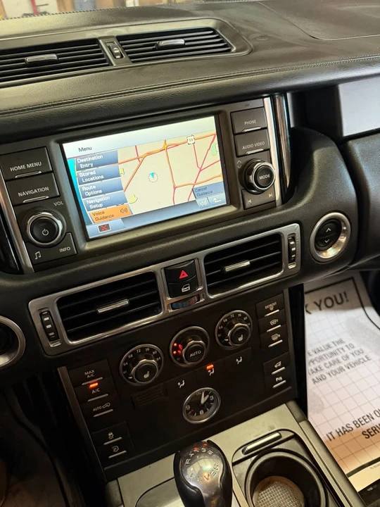 2011 Land Rover Range Rover L322 - Image 11 of 17