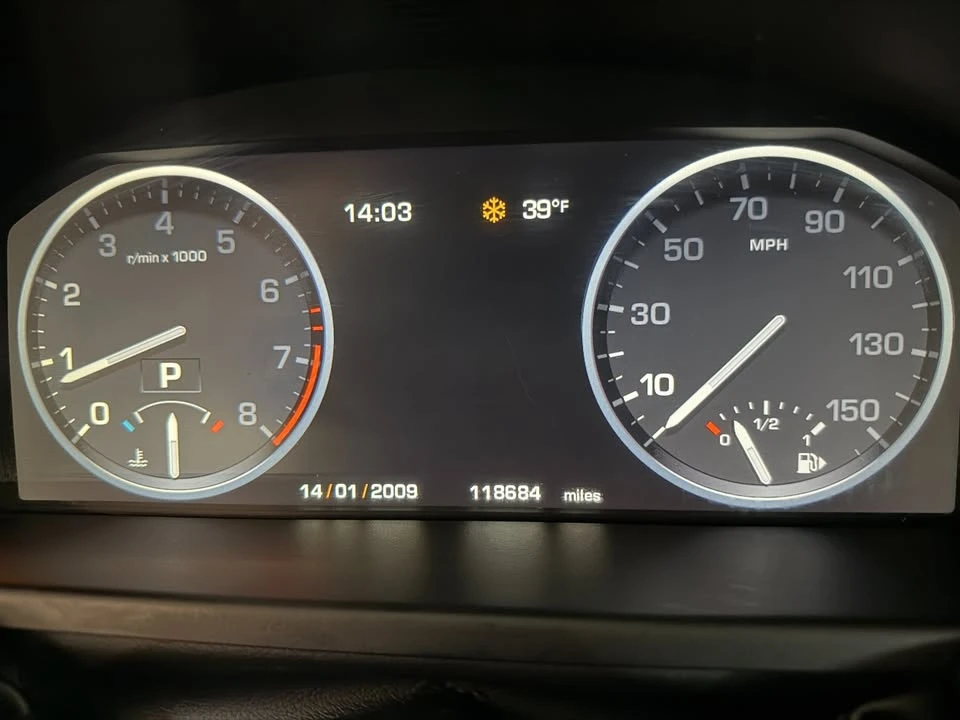 2011 Land Rover Range Rover L322 - Image 10 of 17