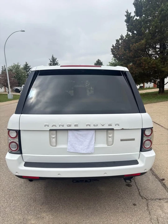 2011 Land Rover Range Rover L322 - Image 2 of 12