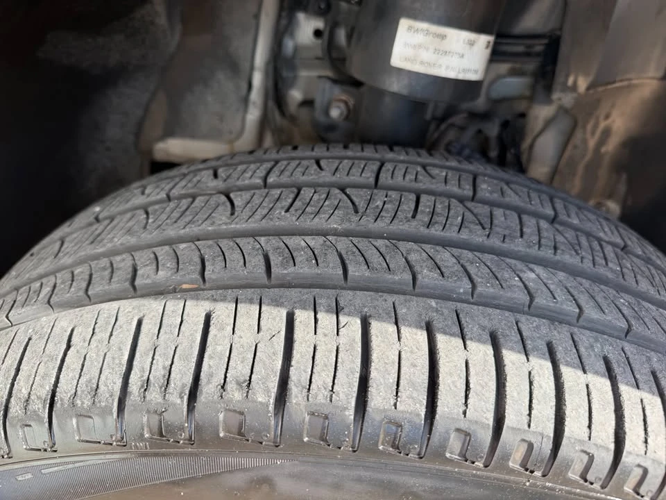 2011 Land Rover Range Rover L322 - Image 16 of 17
