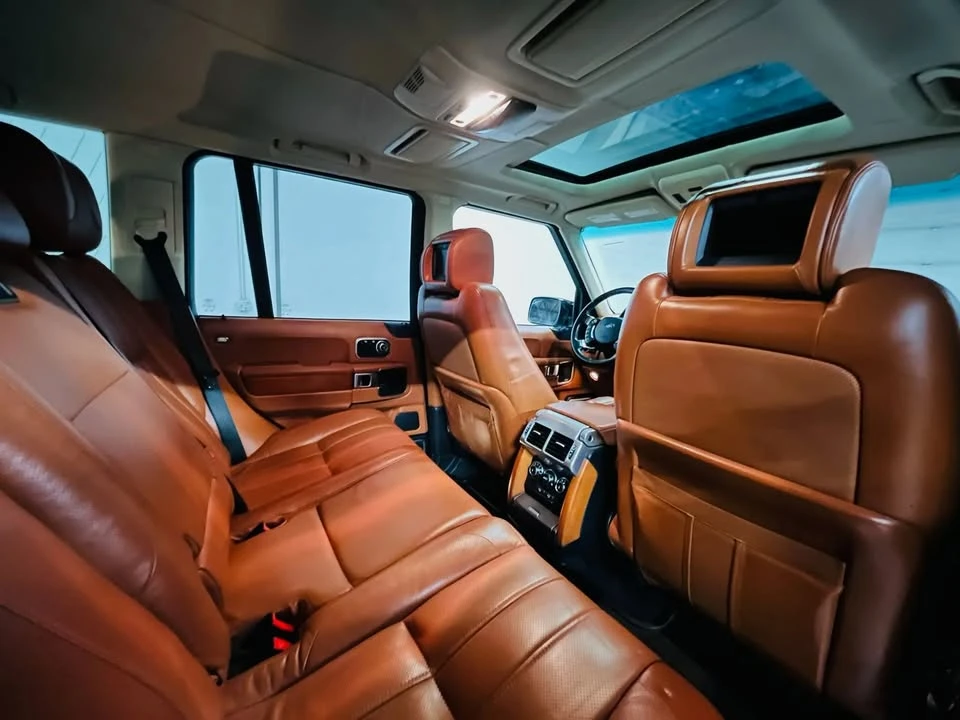 2011 Land Rover Range Rover L322 - Image 10 of 20