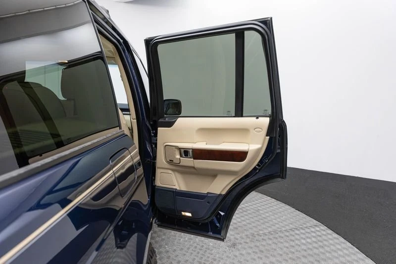 2011 Land Rover Range Rover L322 - Image 13 of 20