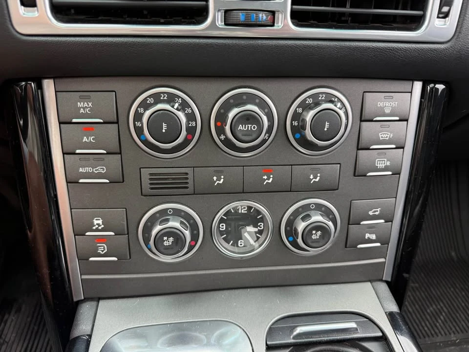 2011 Land Rover Range Rover L322 - Image 16 of 20