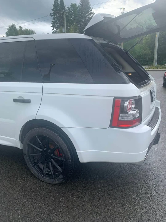 2011 Land Rover Range Rover L322 - Image 16 of 18