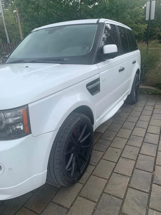 2011 Land Rover Range Rover L322 - Image 3 of 18