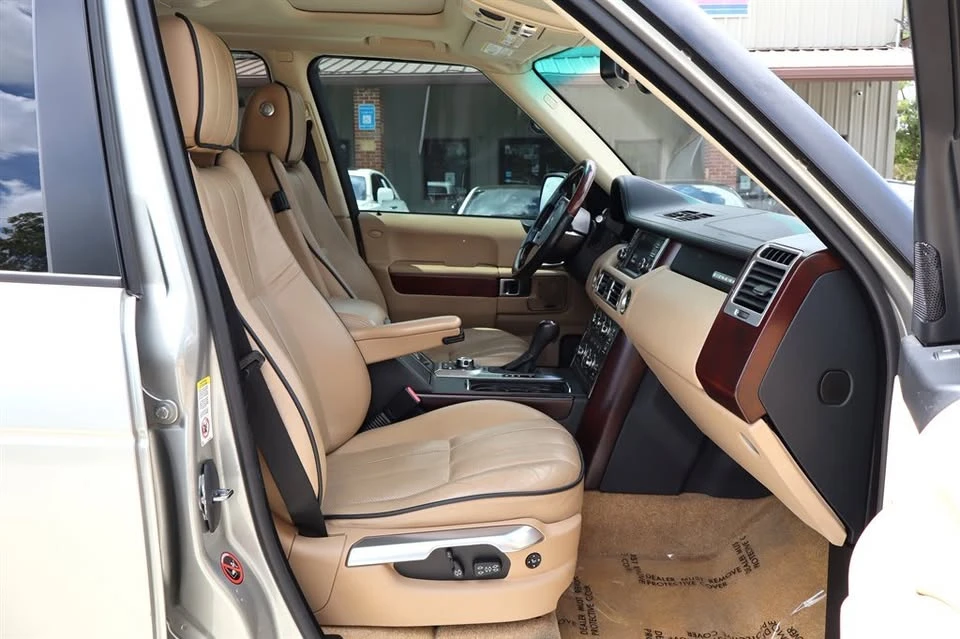 2011 Land Rover Range Rover L322 - Image 17 of 20