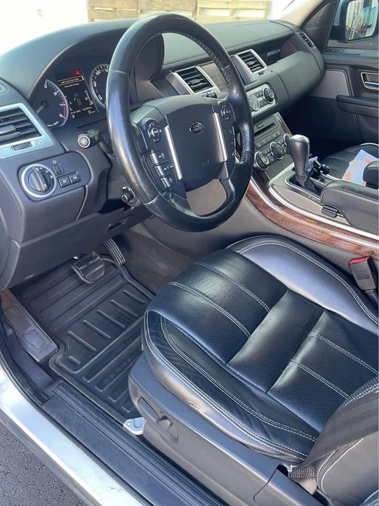 2011 Land Rover Range Rover L322 - Image 10 of 14