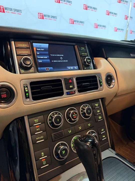 2011 Land Rover Range Rover L322 - Image 12 of 20
