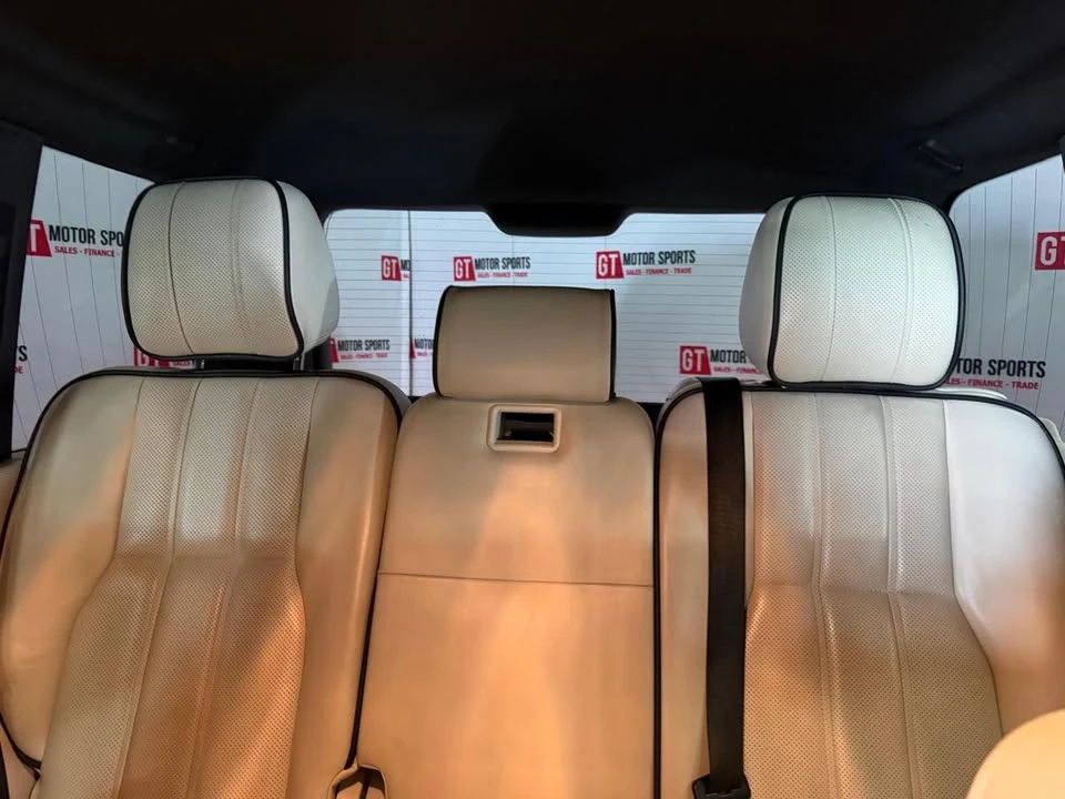 2011 Land Rover Range Rover L322 - Image 19 of 20