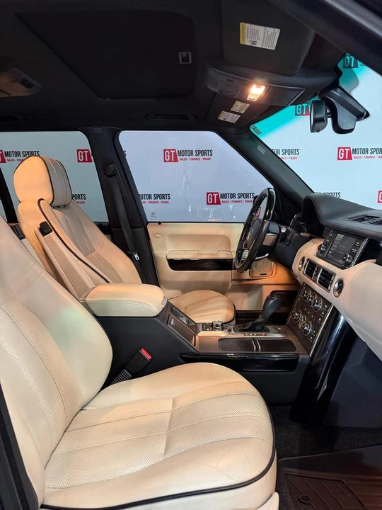 2011 Land Rover Range Rover L322 - Image 7 of 20