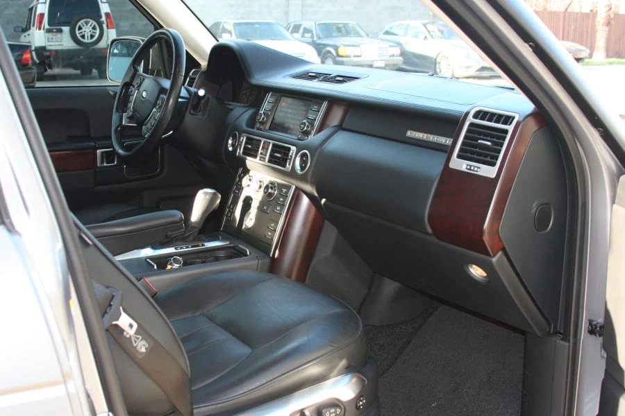 2011 Land Rover Range Rover L322 - Image 3 of 9
