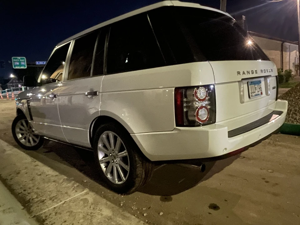 2011 Land Rover Range Rover L322 - Image 14 of 31