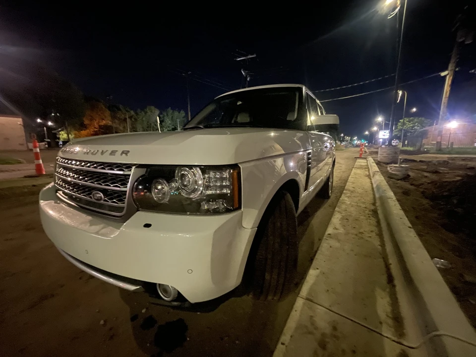 2011 Land Rover Range Rover L322 - Image 20 of 31
