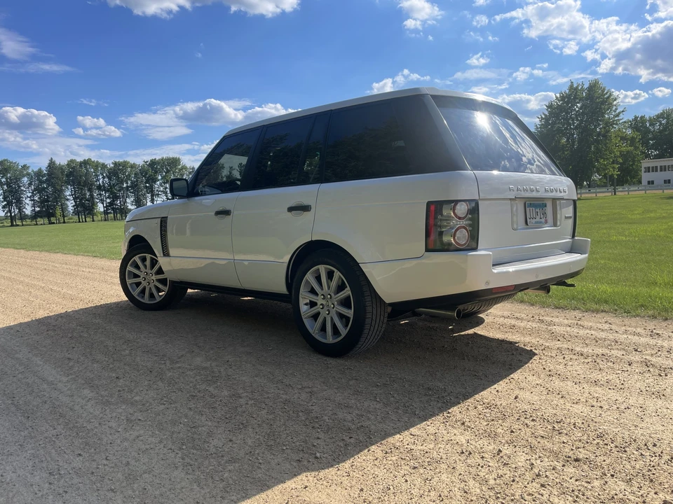 2011 Land Rover Range Rover L322 - Image 4 of 31
