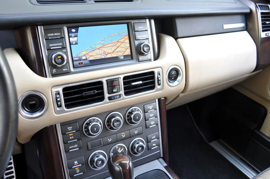 2011 Land Rover Range Rover L322 - Image 10 of 12