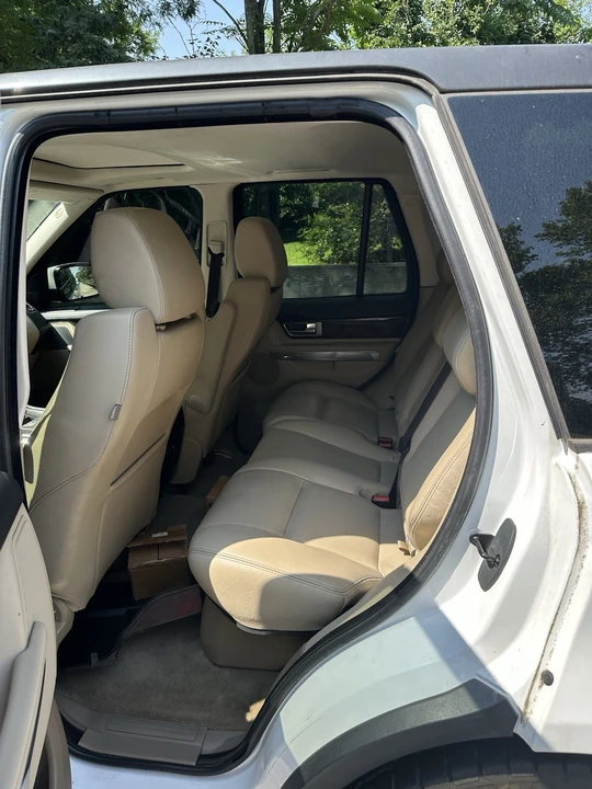 2011 Land Rover Range Rover L322 - Image 8 of 22