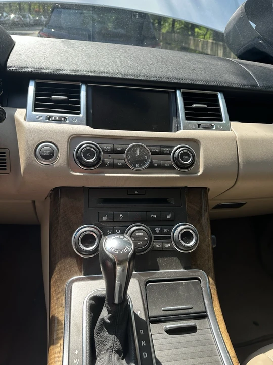 2011 Land Rover Range Rover L322 - Image 16 of 22