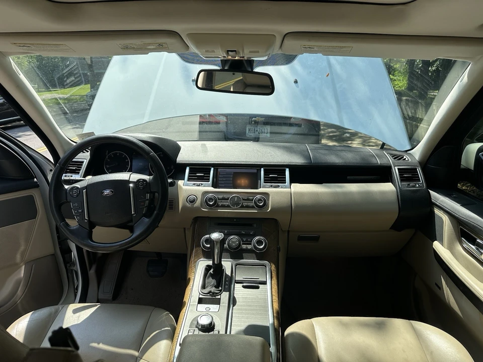 2011 Land Rover Range Rover L322 - Image 9 of 22