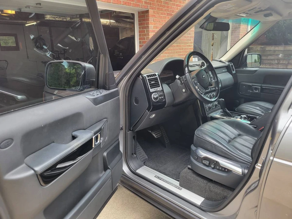 2011 Land Rover Range Rover L322 - Image 5 of 10