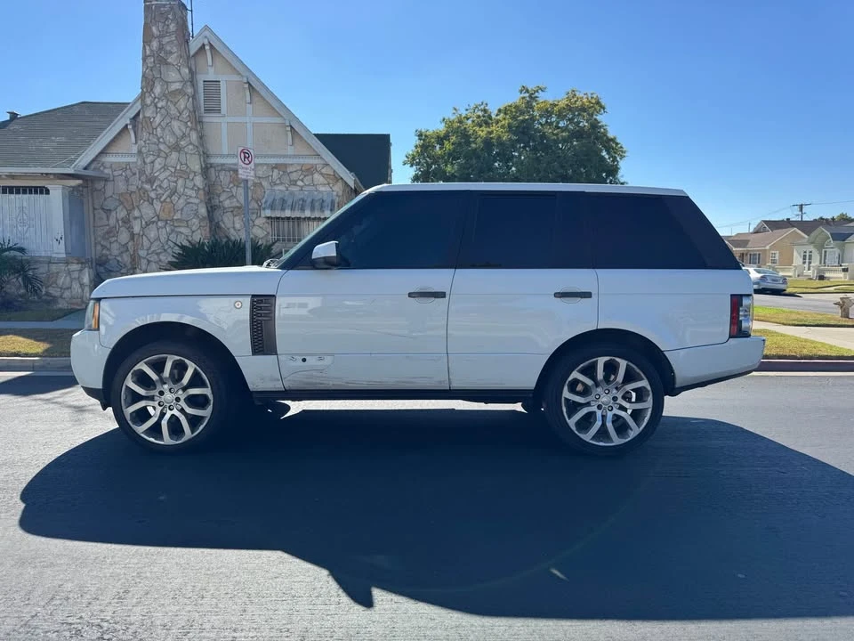 2011 Land Rover Range Rover L322 - Image 3 of 8
