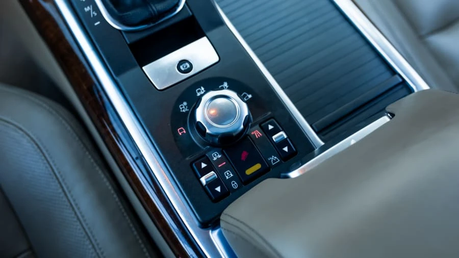 2011 Land Rover Range Rover L322 - Image 12 of 13