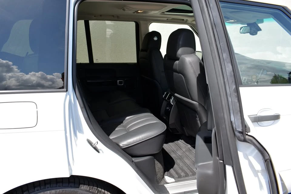 2011 Land Rover Range Rover L322 - Image 19 of 20
