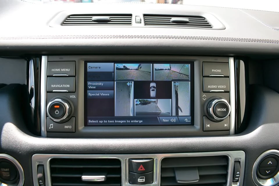 2011 Land Rover Range Rover L322 - Image 13 of 20