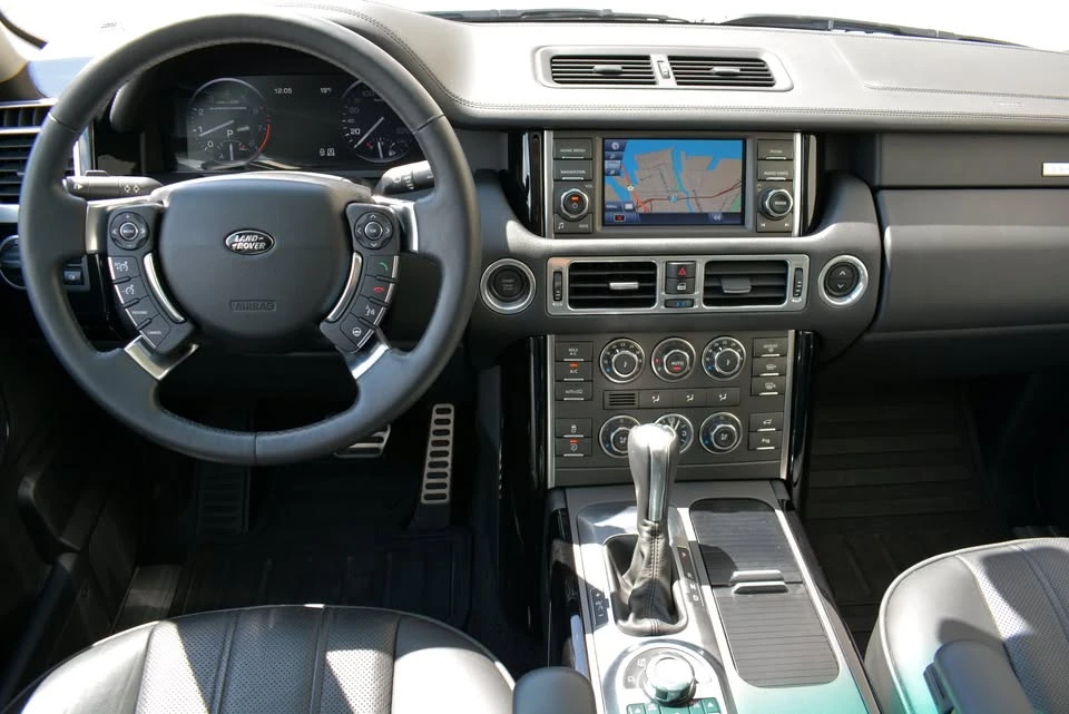 2011 Land Rover Range Rover L322 - Image 11 of 20