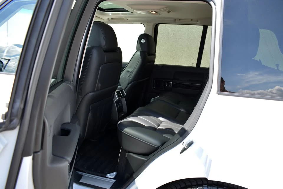 2011 Land Rover Range Rover L322 - Image 10 of 20