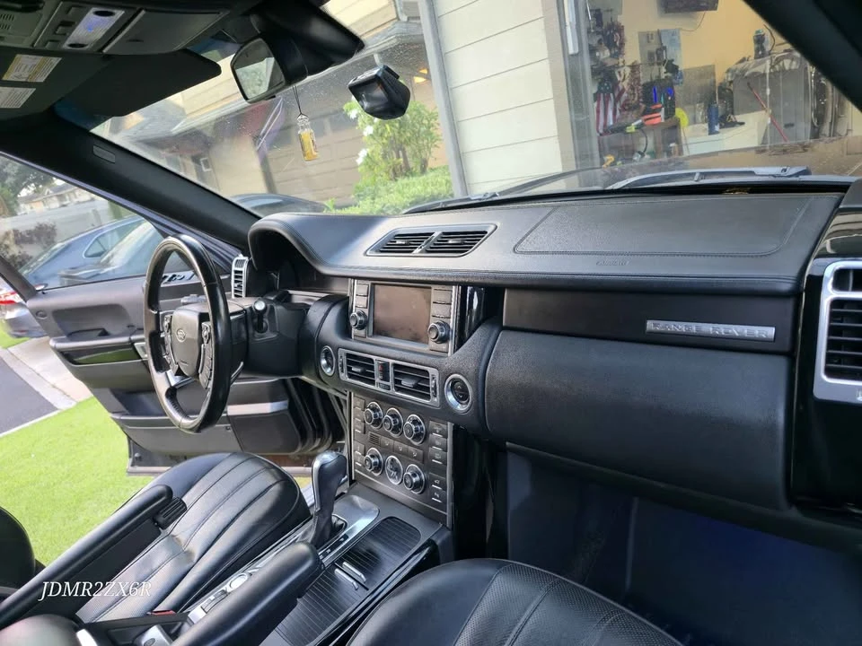 2011 Land Rover Range Rover L322 - Image 5 of 10
