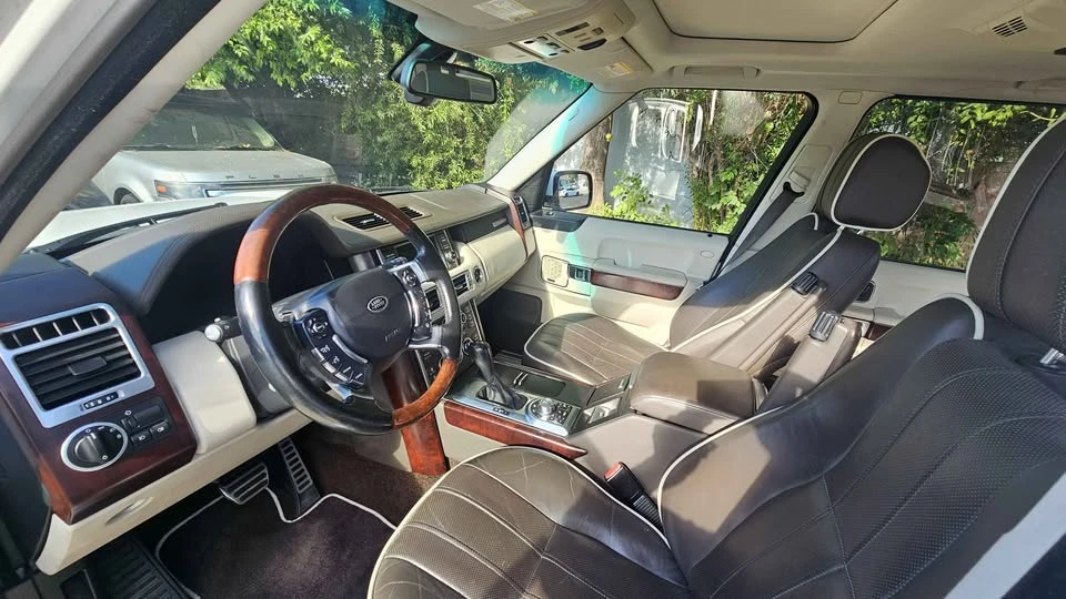 2011 Land Rover Range Rover L322 - Image 5 of 14