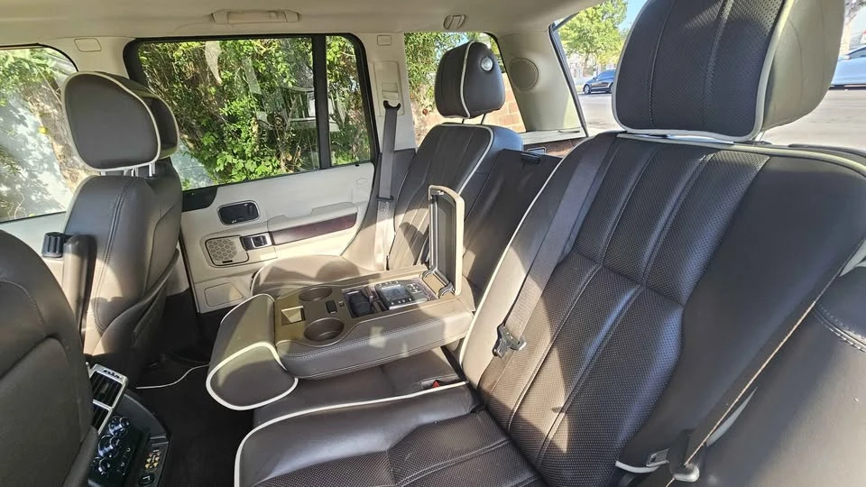2011 Land Rover Range Rover L322 - Image 9 of 14