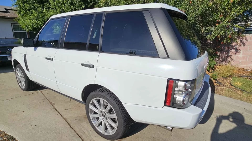 2011 Land Rover Range Rover L322 - Image 2 of 14