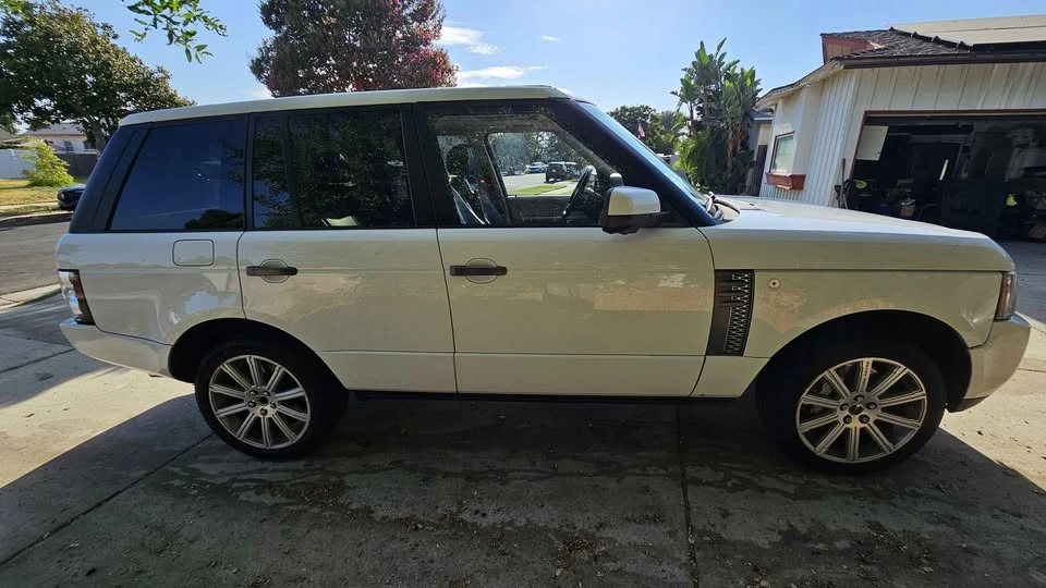 2011 Land Rover Range Rover L322 - Image 3 of 14