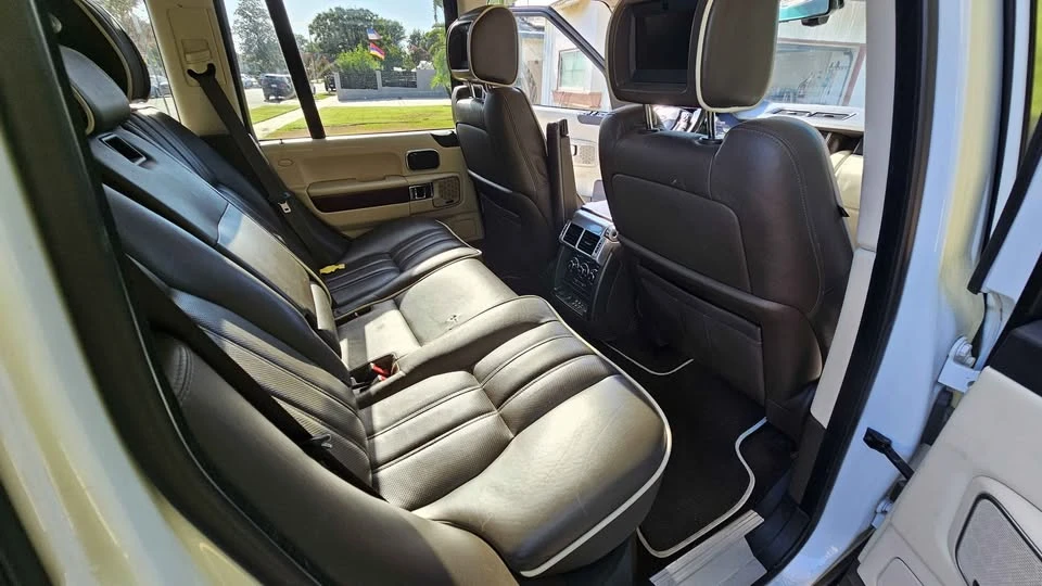 2011 Land Rover Range Rover L322 - Image 13 of 14