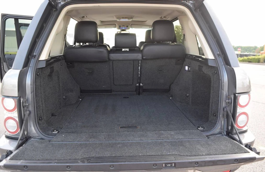 2011 Land Rover Range Rover L322 - Image 11 of 18