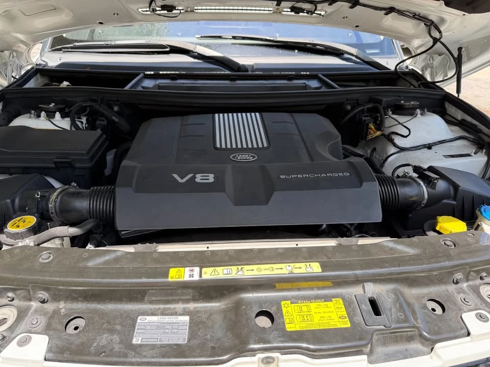 2011 Land Rover Range Rover L322 - Image 15 of 18