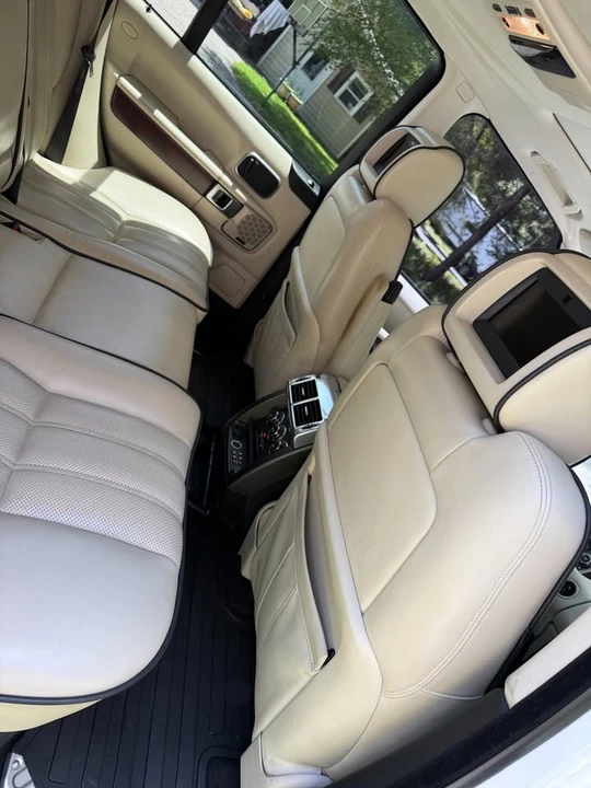 2011 Land Rover Range Rover L322 - Image 5 of 18