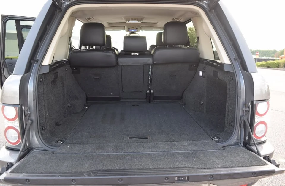 2011 Land Rover Range Rover L322 - Image 11 of 18