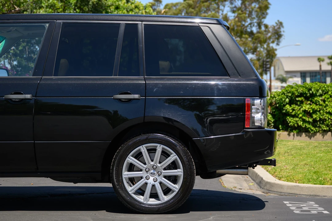 2011 Land Rover Range Rover L322 - Image 25 of 31