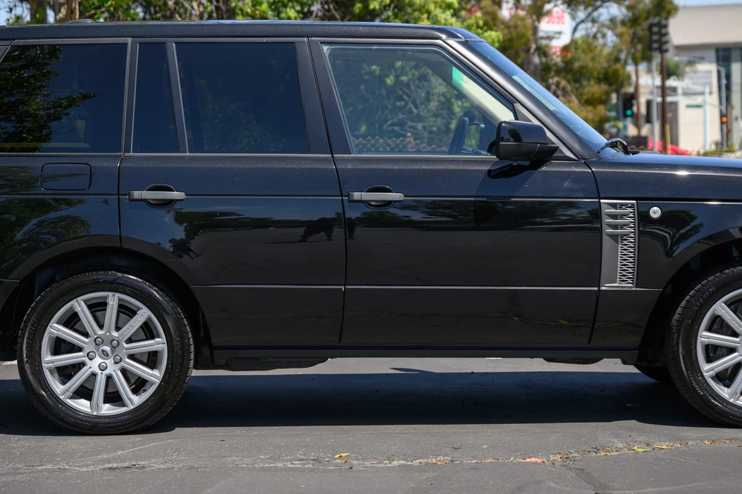 2011 Land Rover Range Rover L322 - Image 29 of 31