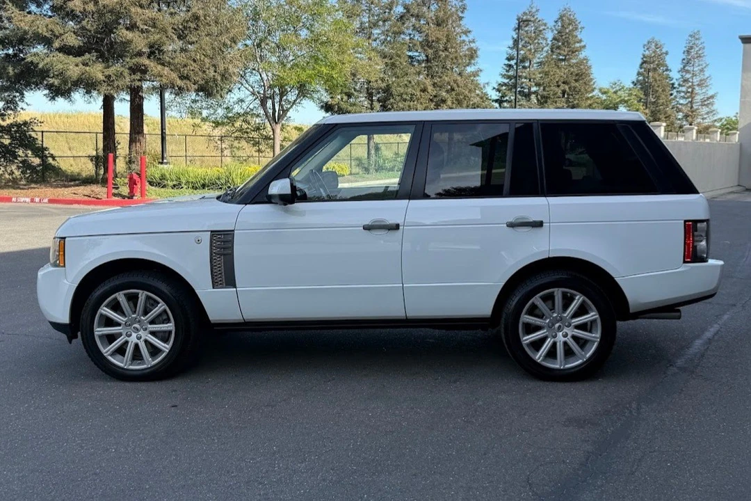 2011 Land Rover Range Rover L322 - Image 3 of 7
