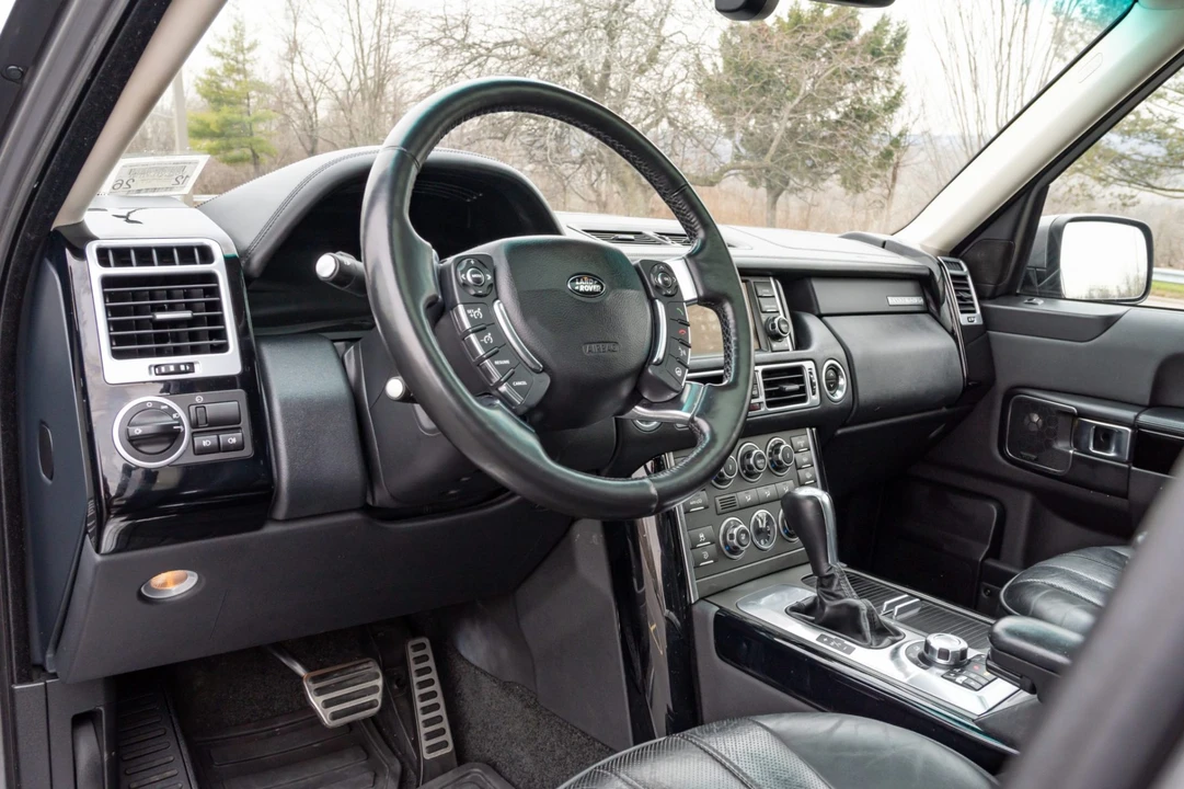 2011 Land Rover Range Rover L322 - Image 5 of 7