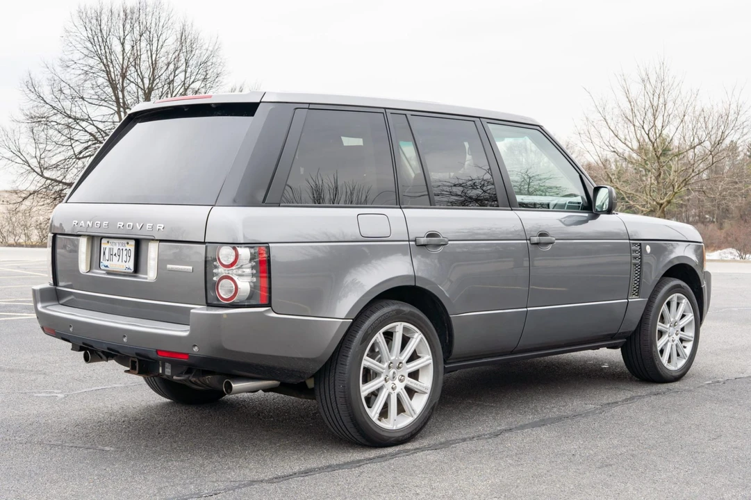 2011 Land Rover Range Rover L322 - Image 2 of 7