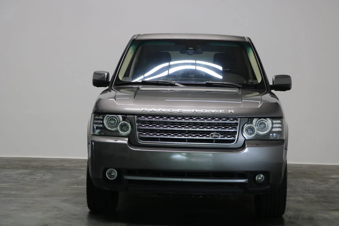 2011 Land Rover Range Rover L322 - Image 11 of 31